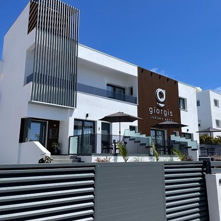 איה נאפה Giorgis Luxury Apartments מראה חיצוני תמונה