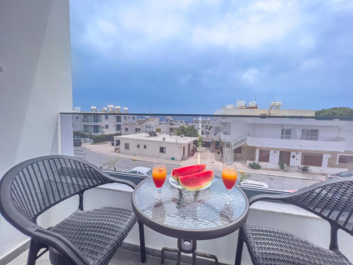 איה נאפה Giorgis Luxury Apartments מראה חיצוני תמונה