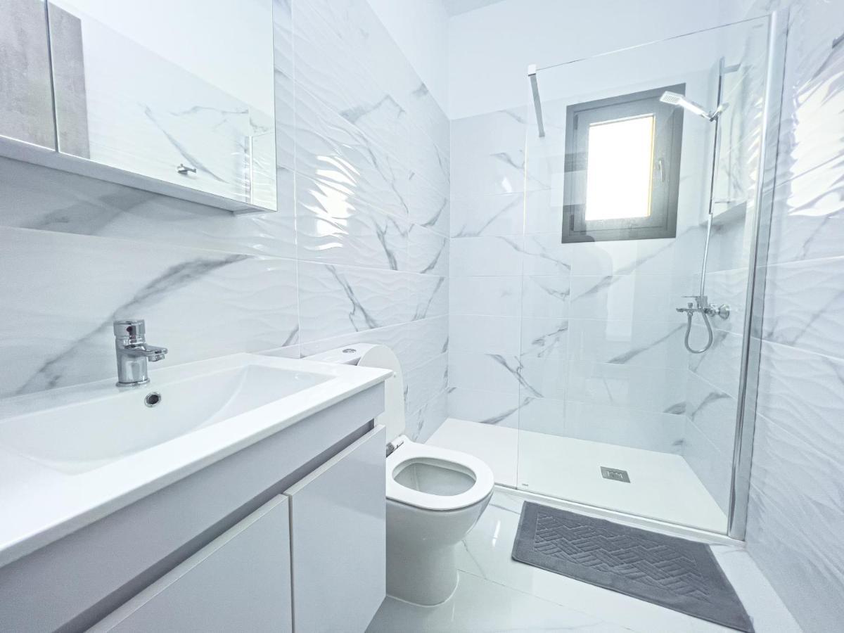 איה נאפה Giorgis Luxury Apartments מראה חיצוני תמונה