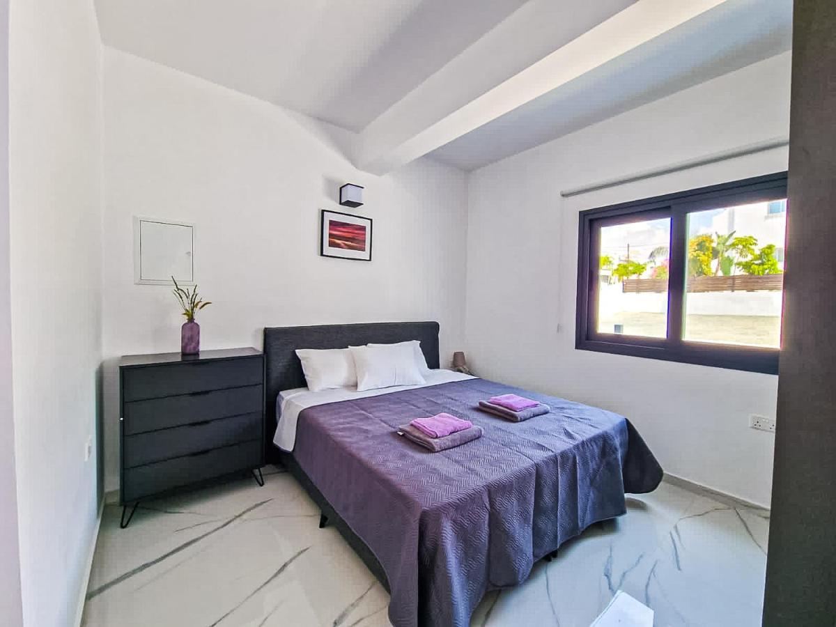 איה נאפה Giorgis Luxury Apartments מראה חיצוני תמונה