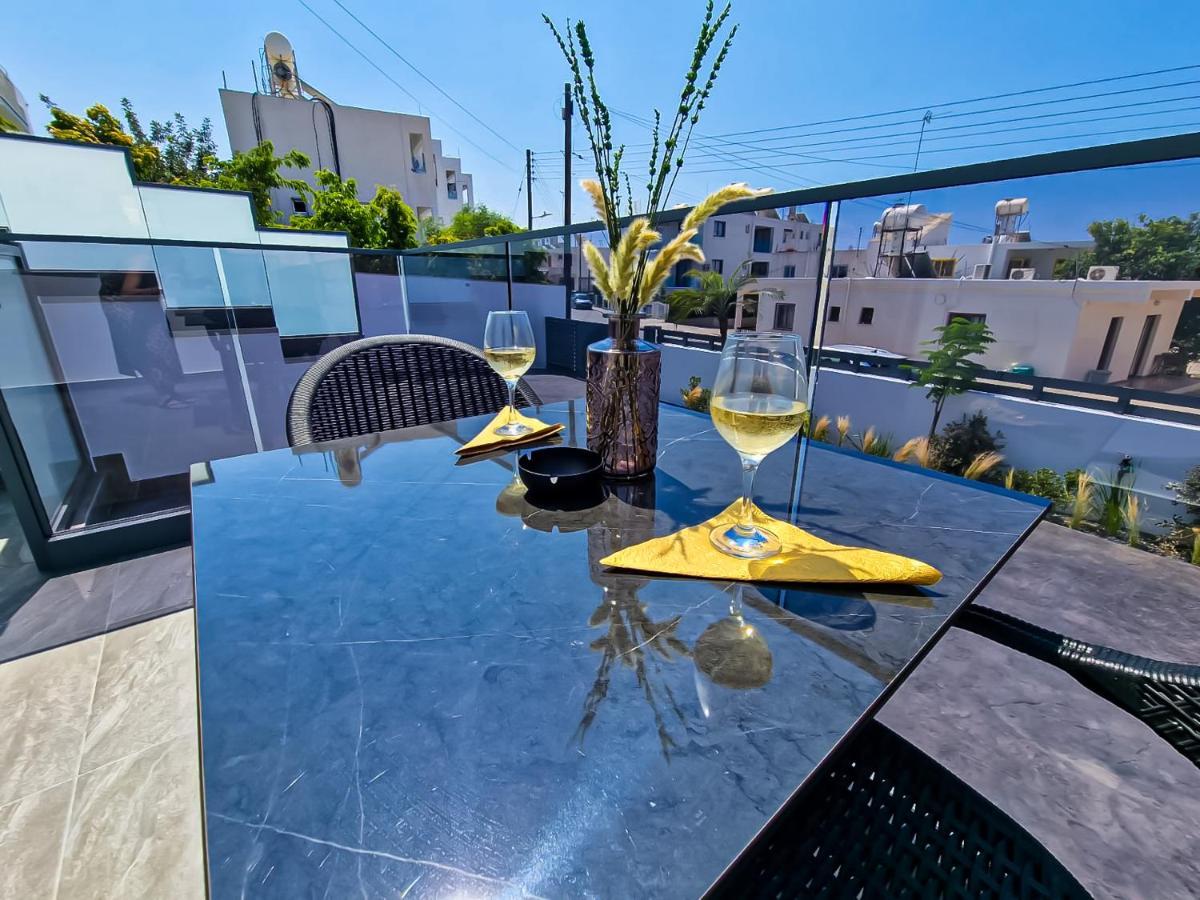 איה נאפה Giorgis Luxury Apartments מראה חיצוני תמונה